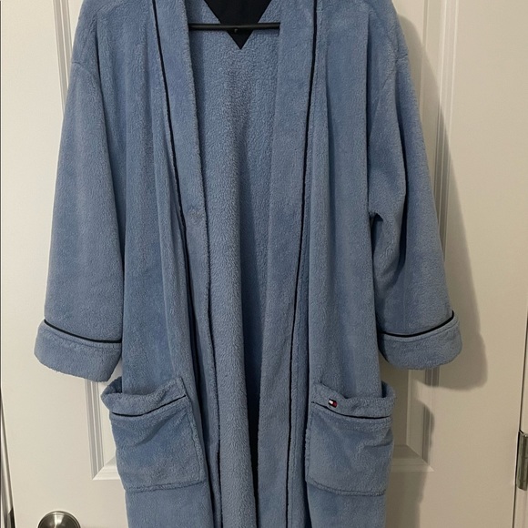 Tommy Hilfiger Plush Bathrobe - Picture 2 of 8